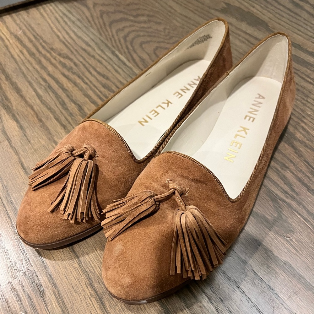Anne Klein suede cognac loafers, size 8